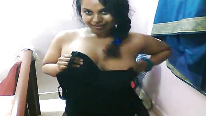 Busty बॉस रखता नंगी सेक्सी फिल्म है आदेश