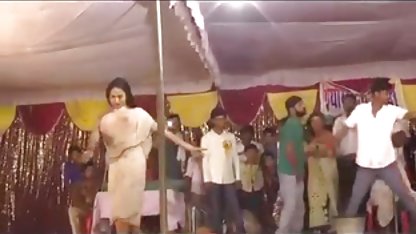 आदमी डाला तेल फुल सेक्स हिंदी मूवी और टक्कर लगी है busty छोटे
