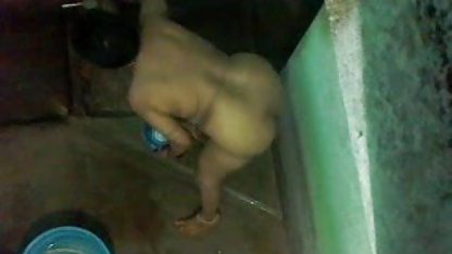 नग्न नानी लिया बंद उसके सेक्सी पिक्चर फिल्म कपड़े के पास के पेड़