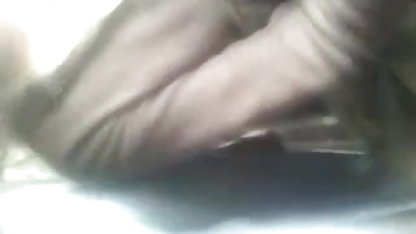 कॉलर एक शॉवर लेता सेक्सी हिंदी वीडियो मूवी है