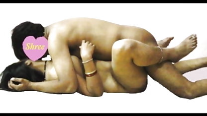 इस ईमो गर्ल सेक्सी फिल्म बफ की गांड की खुशी