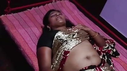 बर्फ युवती जो खो गया सेक्सी भोजपुरी फिल्म था