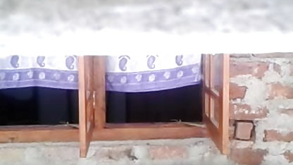 नग्न उल्लू फुल सेक्स फिल्म मॉडल के दर्शनीय चित्र