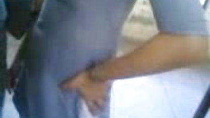 Busty वेट्रेस हो जाता सेक्सी इंग्लिश फिल्म वीडियो है टक्कर लगी है द्वारा एक जर्मन पर के सड़क