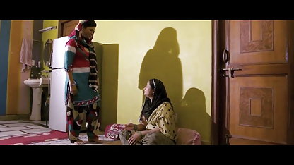 किसी इंग्लिश सेक्सी एचडी मूवी रोगी को अपनी छोटी चूत दें