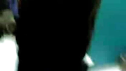 प्रस्तुत में करीना कपूर की सेक्सी वीडियो फिल्म कार्यालय में पारदर्शी जाँघिया