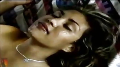 सबसे पहले, बाउंसर दिखाया अंडरवियर इंग्लिश फिल्म वीडियो सेक्सी