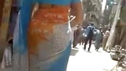 गहरे में नरक सेट लाल बिकनी के साथ त्रिकोण ब्रा और बिंदीदार एक सेक्सी फिल्म चाहिए जाँघिया के लिए आकर्षक लड़कियों